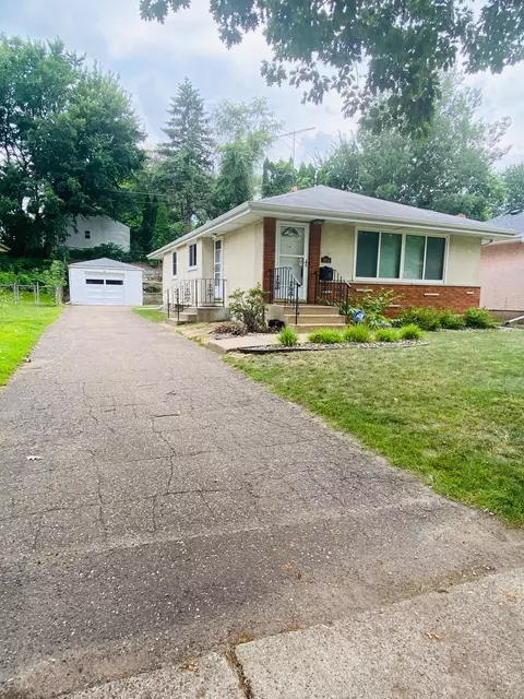 1604 Suburban Ave, Saint Paul, MN 55106