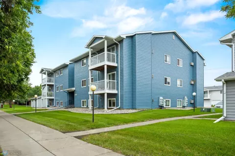 2535 25 St S #301B, Fargo, ND 58103