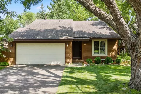 5554 Knoll Dr, Shoreview, MN 55126