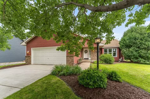 789 Moonlight Dr, Woodbury, MN 55125