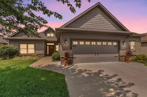 1245 Willow Pond Dr, Waite Park, MN 56387