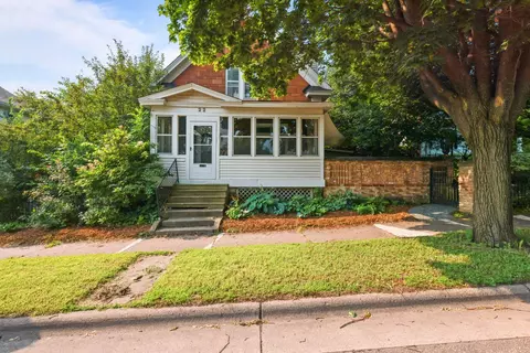 22 George St W, Saint Paul, MN 55107
