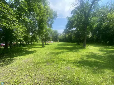 Exterior - 1100 225th Ave, Halstad, MN 56548 photo 7 of 10