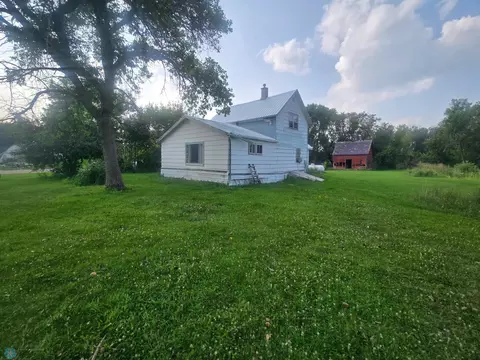 Exterior - 1100 225th Ave, Halstad, MN 56548 photo 2 of 10