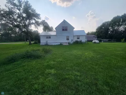 Exterior - 1100 225th Ave, Halstad, MN 56548 photo 3 of 10