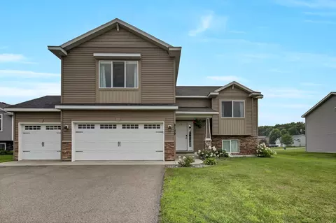 8139 Whitetail Ln, Clear Lake, MN 55319