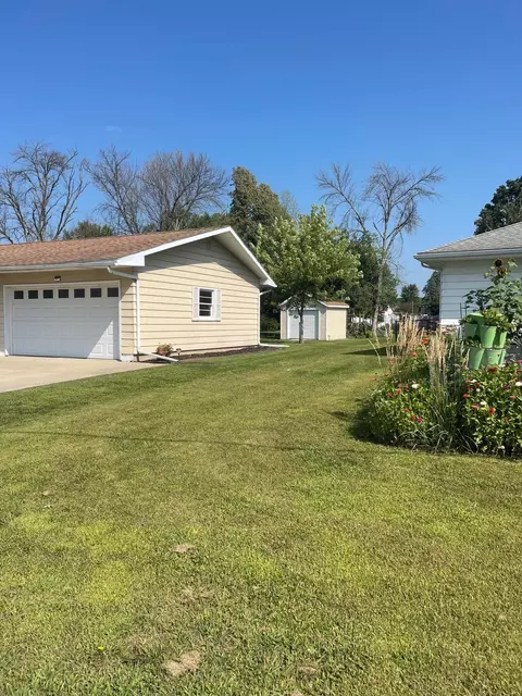 1805 10th Pl NE, Austin, MN 55912 photo 3