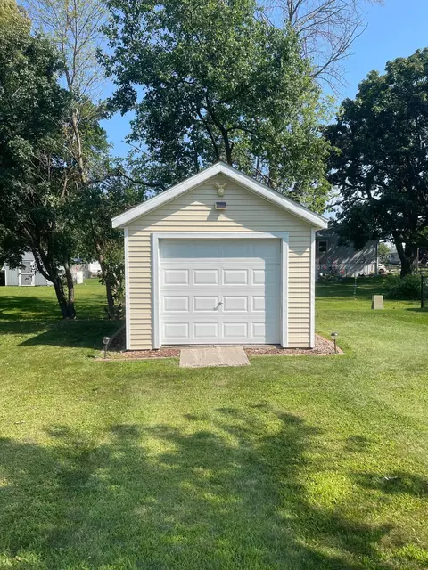 1805 10th Pl NE, Austin, MN 55912 photo 7