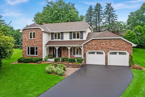 525 Zircon Ln N, Plymouth, MN 55447