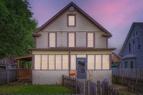 741 Jessamine Ave E, Saint Paul, MN 55106