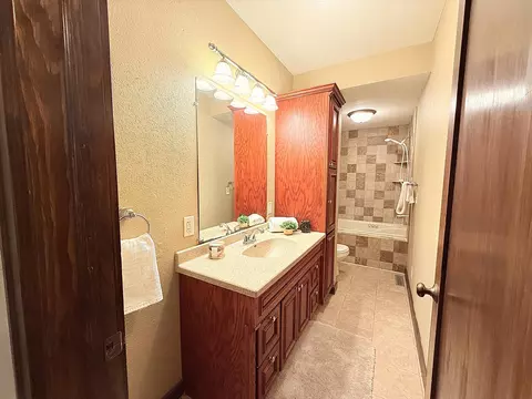 Bath - 101 S 5th St, Montevideo, MN 56265 photo 1 of 10