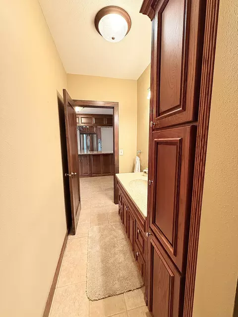 Bath - 101 S 5th St, Montevideo, MN 56265 photo 3 of 10