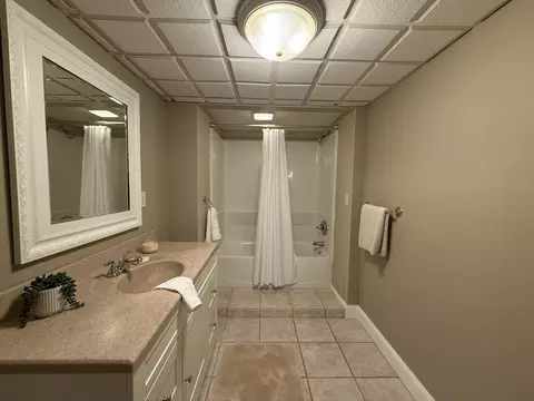 Bath - 101 S 5th St, Montevideo, MN 56265 photo 10 of 10