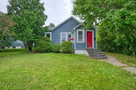 1126 Lincoln Ave, Eveleth, MN 55734
