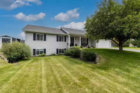 521 15th Ave, Baldwin, WI 54002