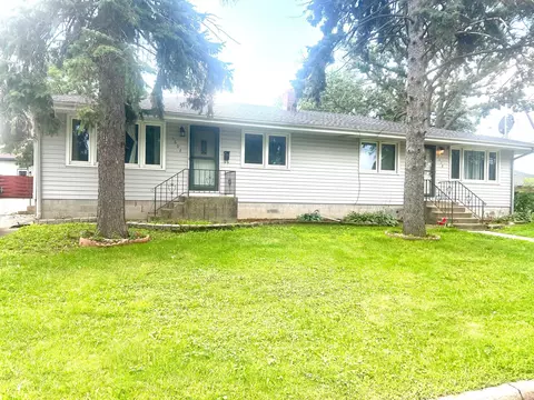 1600 Old Hudson Rd, Saint Paul, MN 55106