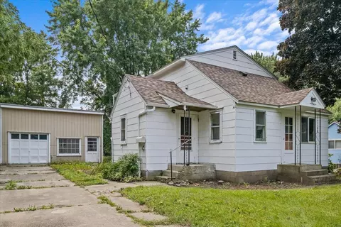 2114 5th Ave NE, Austin, MN 55912