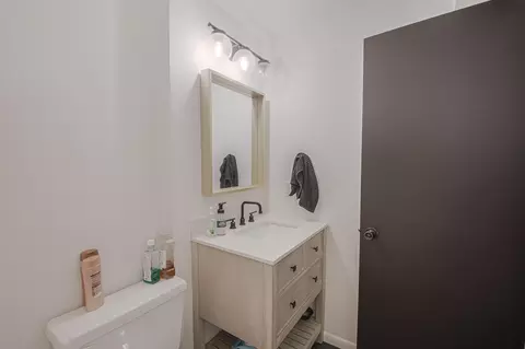 Bath - 1911 Summit Dr, Saint Cloud, MN 56303 photo 8 of 8