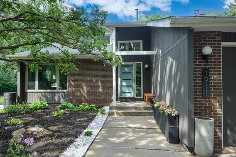 Exterior - 1911 Summit Dr, Saint Cloud, MN 56303 photo 3 of 5