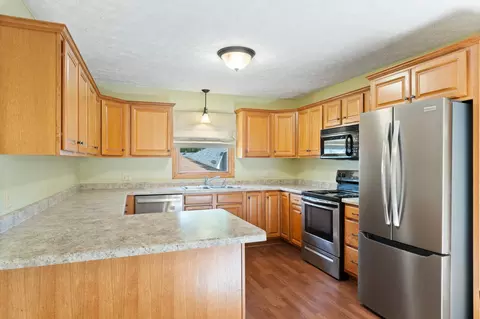 Kitchen - 1625 250th Ct E, Faribault, MN 55021 photo 1 of 4