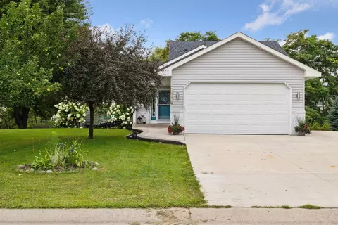 211 Alva St, Waconia, MN 55387