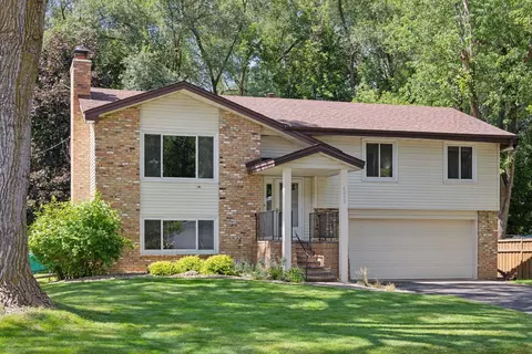 6250 Stinson Blvd NE, Fridley, MN 55432