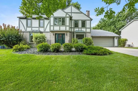 1724 Chatham Ave, Arden Hills, MN 55112