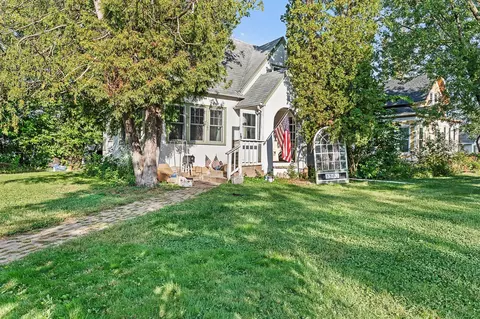 1303 3rd St, Hudson, WI 54016