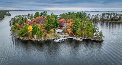 2715 Roberts Is, International Falls, MN 56649