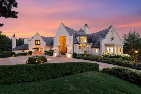 10675 Cavallo Rdg, Eden Prairie, MN 55347