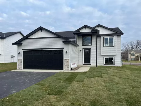 1730 6th St N, Sartell, MN 56377