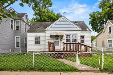 772 Jessamine Ave E, Saint Paul, MN 55106