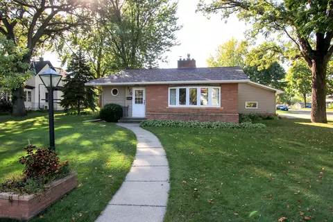 570 Lynn Rd SW, Hutchinson, MN 55350