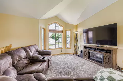 Living - 610 Sunset St, Buffalo, MN 55313 photo 1 of 3