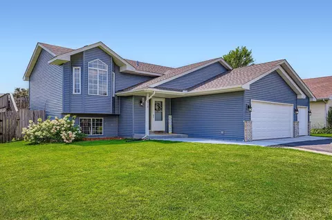 Exterior - 610 Sunset St, Buffalo, MN 55313 photo 2 of 5