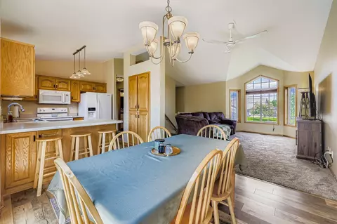 Dining - 610 Sunset St, Buffalo, MN 55313 photo 2 of 3