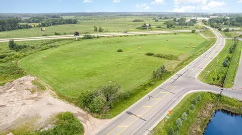 13472 W Freeway Dr, Columbus, MN 55038