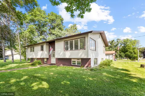 425 W 2nd St, Rush City, MN 55069