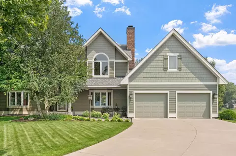 5260 Lakeview Ave, White Bear Township, MN 55110