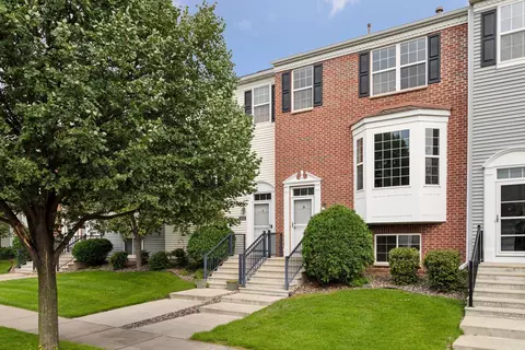 1508 Savanna Dr, Shakopee, MN 55379