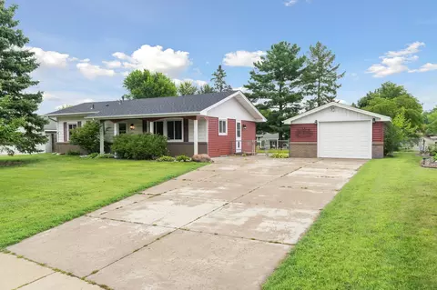 8557 Hinton Ave S, Cottage Grove, MN 55016