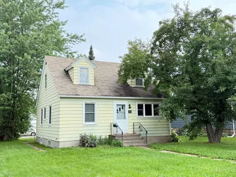 1121 Minnesota St, Hibbing, MN 55746