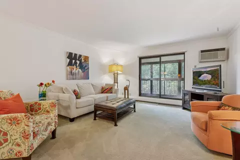 5697 Green Circle Dr #320, Minnetonka, MN 55343