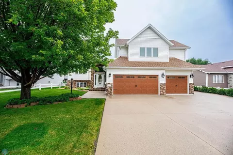535 11th St W, West Fargo, ND 58078