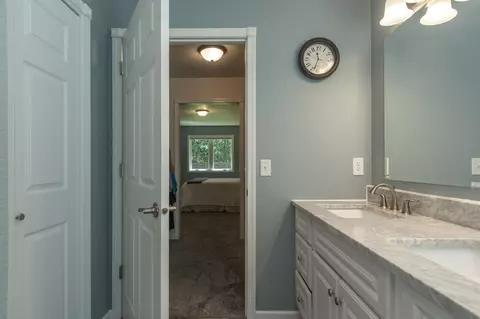 Bath - 14394 Rockrose Dr, Baxter, MN 56425 photo 2 of 3
