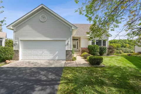 21231 Pasofino Cir N, Forest Lake, MN 55025