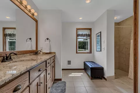 Bath - 1609 1st St N, Cold Spring, MN 56320 photo 1 of 5