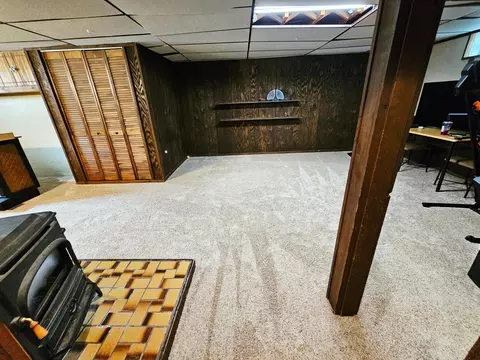 Living - 28 Oak St, Proctor, MN 55810 photo 3 of 3