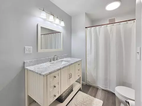 Bath - 28 Oak St, Proctor, MN 55810 photo 1 of 3