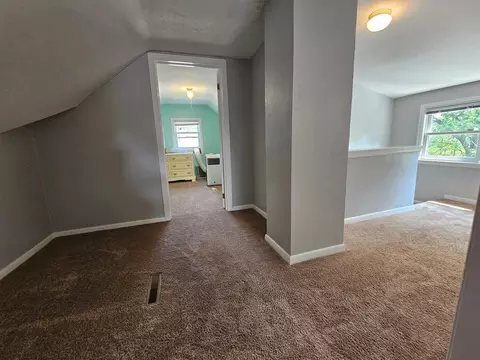 Entry Way - 28 Oak St, Proctor, MN 55810 photo 7 of 8